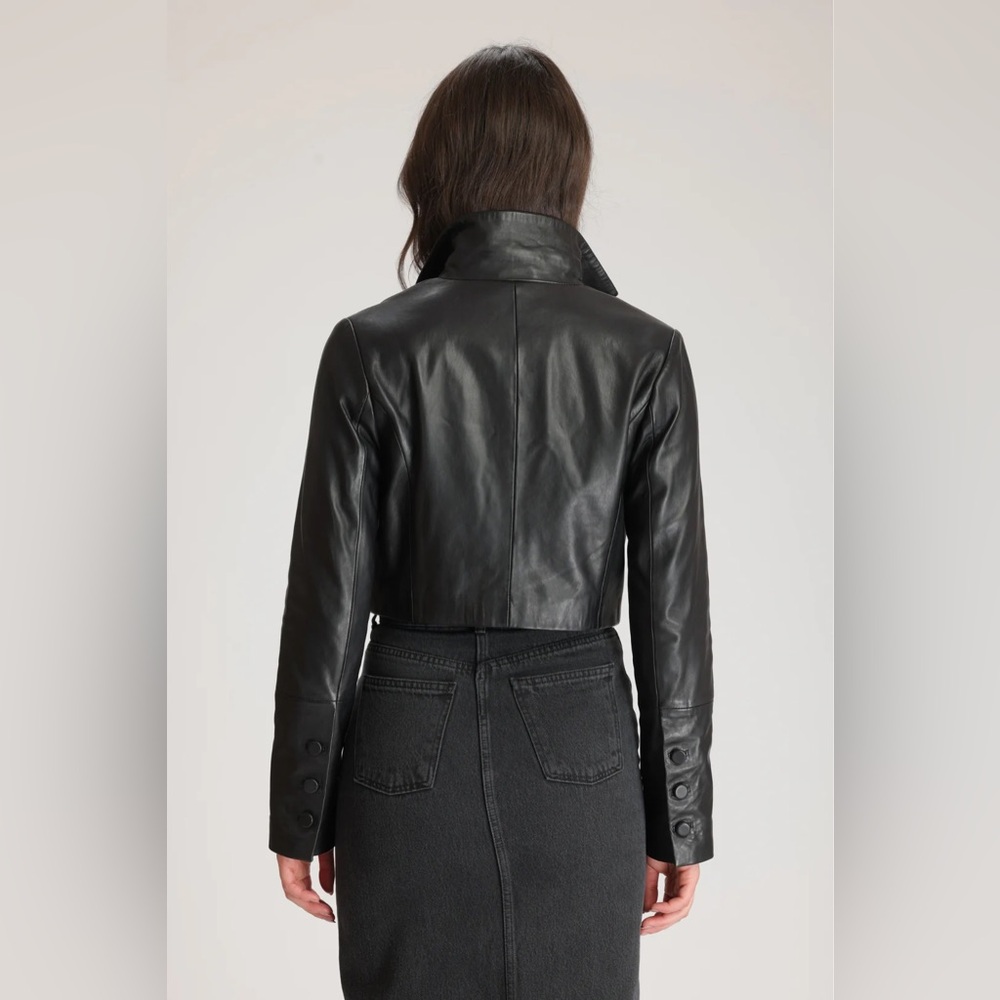 Buttery soft 100% leather cropped jacket - Picture 2 of 3